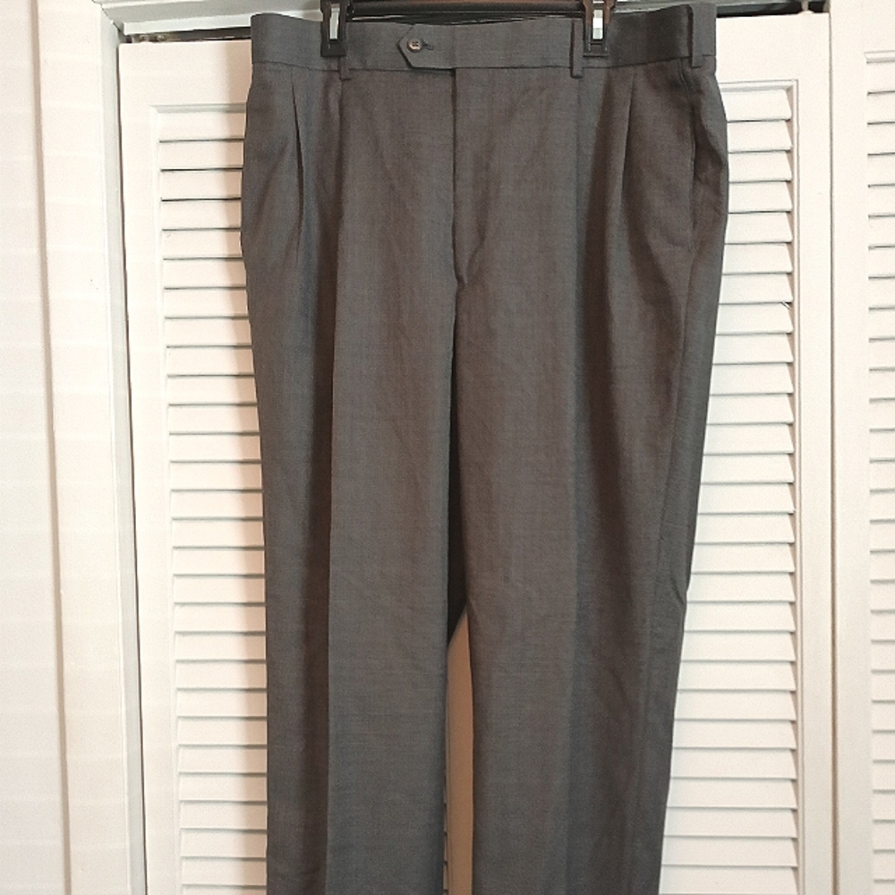 Stafford Classic Fit Button Tab Waist Gray Dress Pant (40/32)